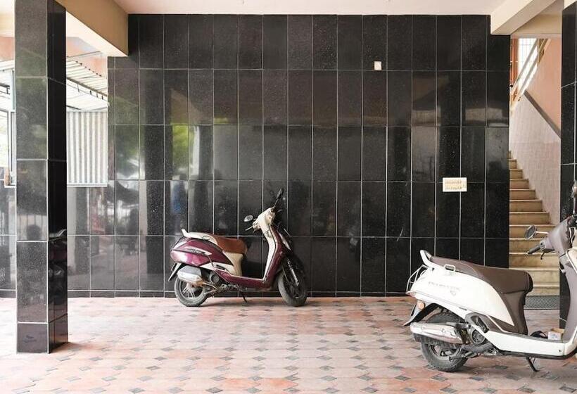 Hotel O Vel Vel Guest House