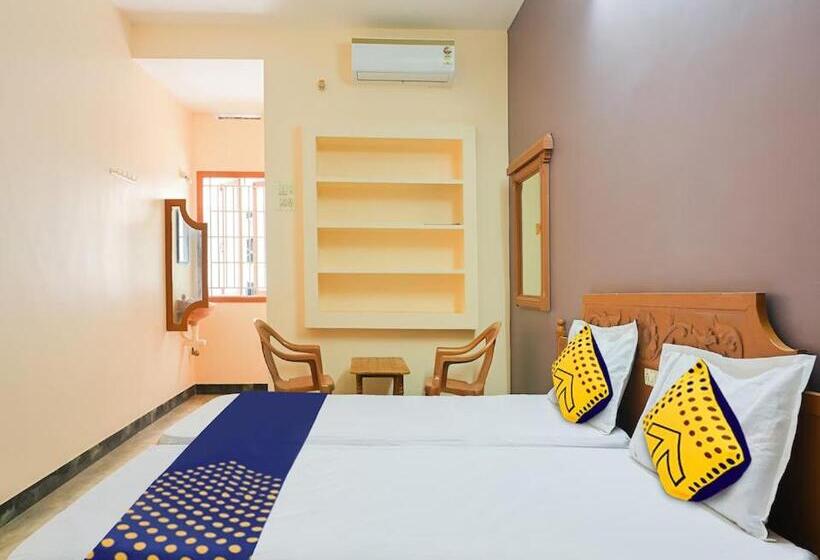 Hotel O Vel Vel Guest House