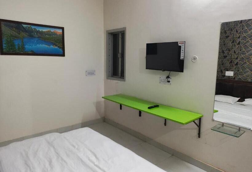 בית מלון כפרי Vrindavan