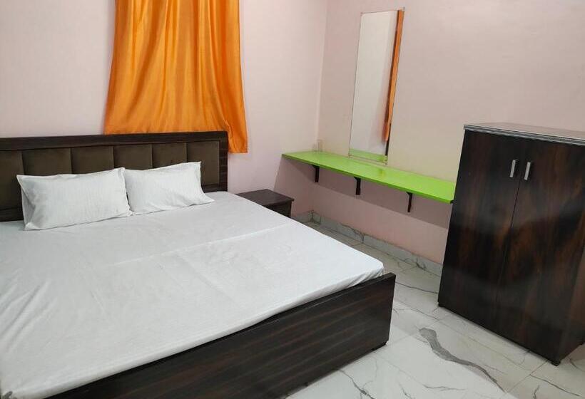 בית מלון כפרי Vrindavan