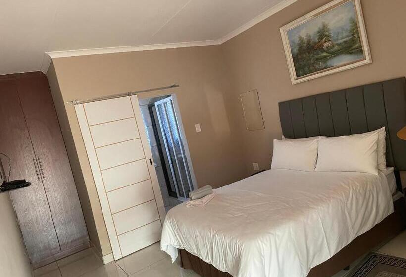 Пансион Azalea Bnb