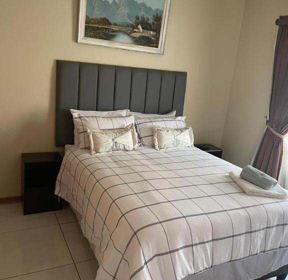 Пансион Azalea Bnb