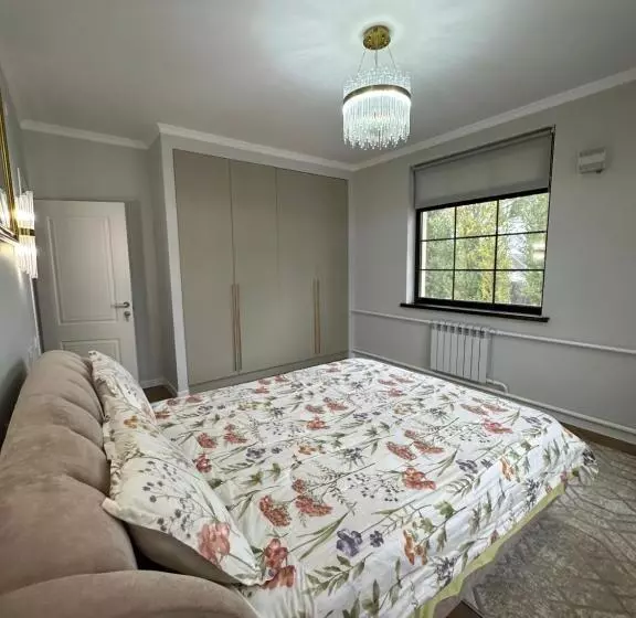 پانسیون Guest House Ak Orgo