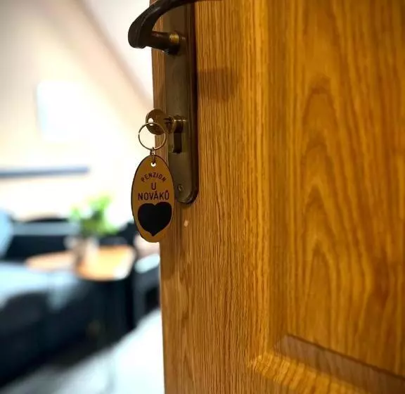 Majatalo Penzion A Restaurace U Nováků