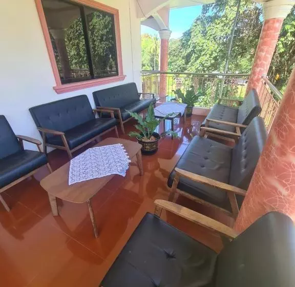 ペンション Rotunda Inn Home Stay