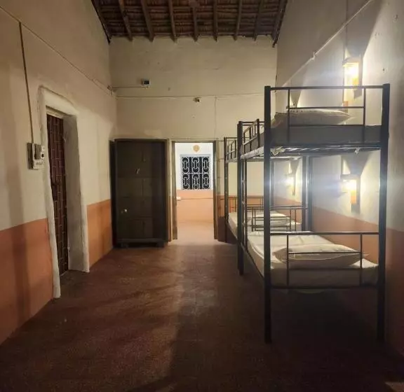 Rustic Dreams Hostel   Anjuna