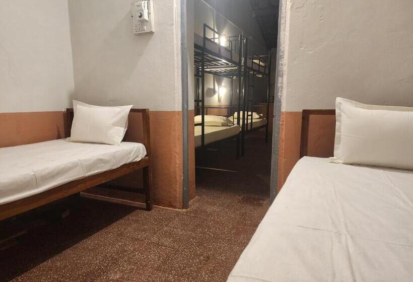 Rustic Dreams Hostel   Anjuna