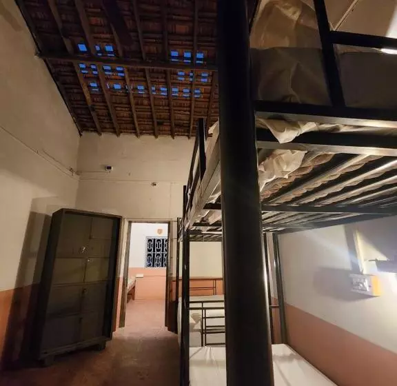 Rustic Dreams Hostel   Anjuna