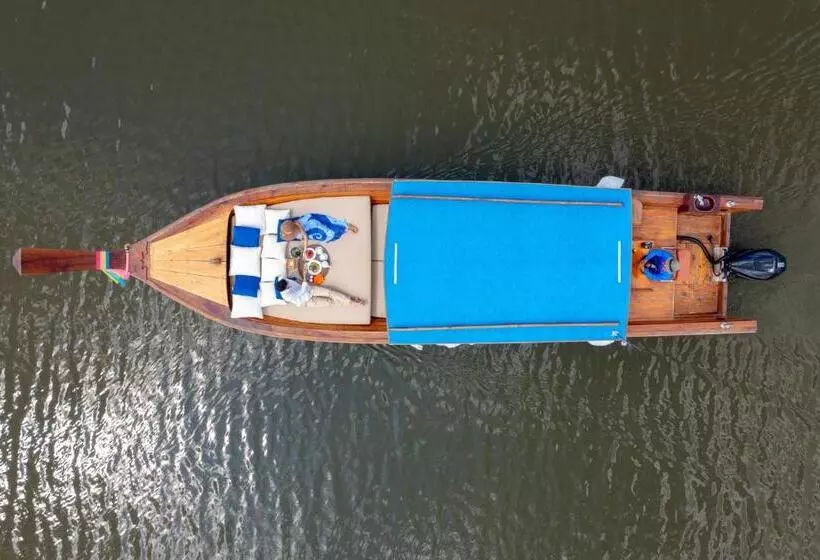 Wonderland Suites And Resort