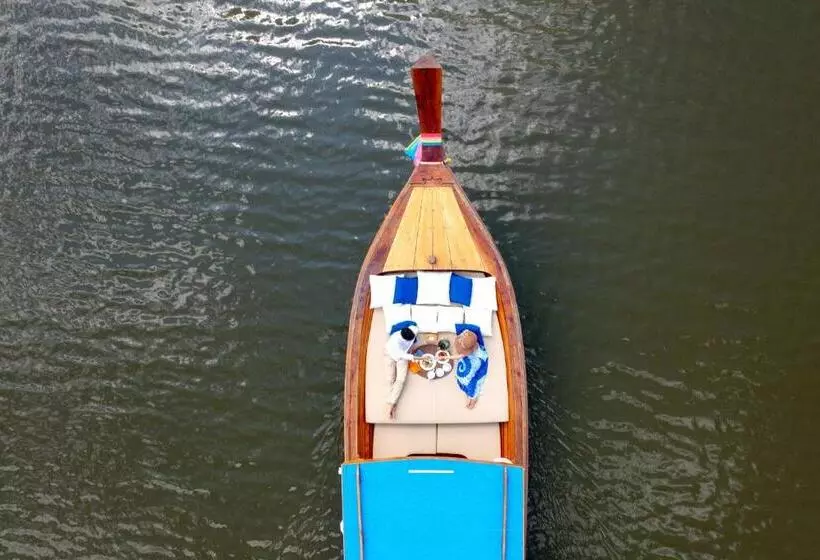 Wonderland Suites And Resort