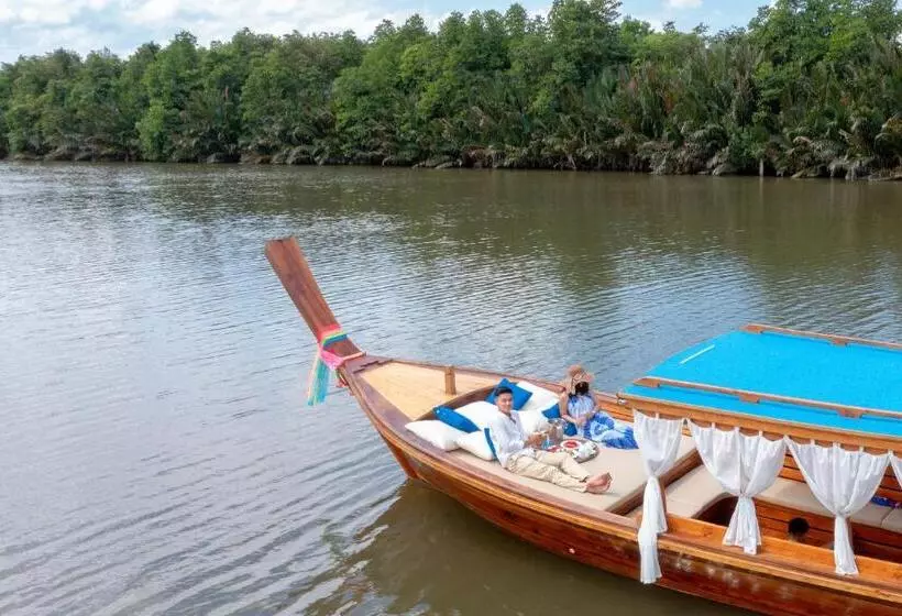 Wonderland Suites And Resort