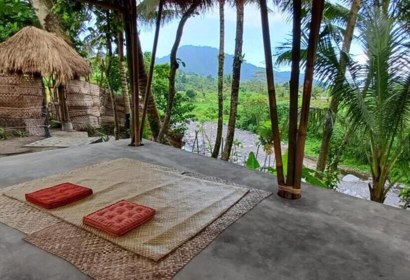 住宿加早餐 Anandinii River Lodge