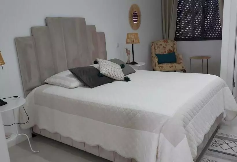 تختخواب و صبحانه Chez Alcinda