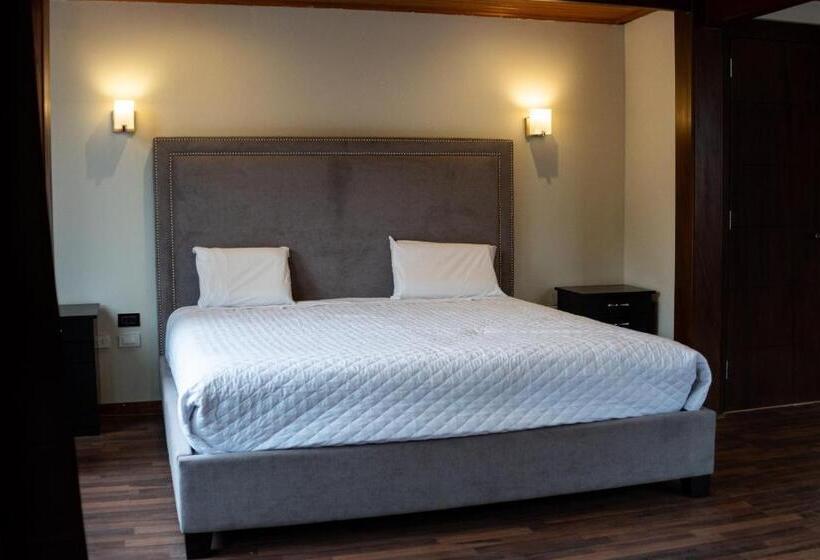 فندق California Urubamba