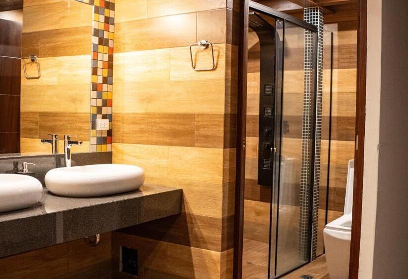 فندق California Urubamba