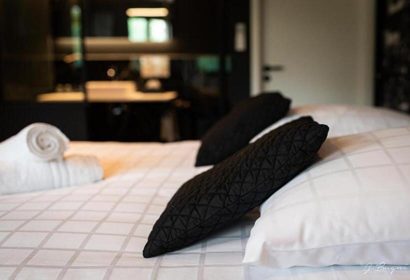 בית מלון כפרי Les Thermes De Spa By La Cour De La Reine Hôtel, Suites & Accès Gratuit Au Centre Thermal