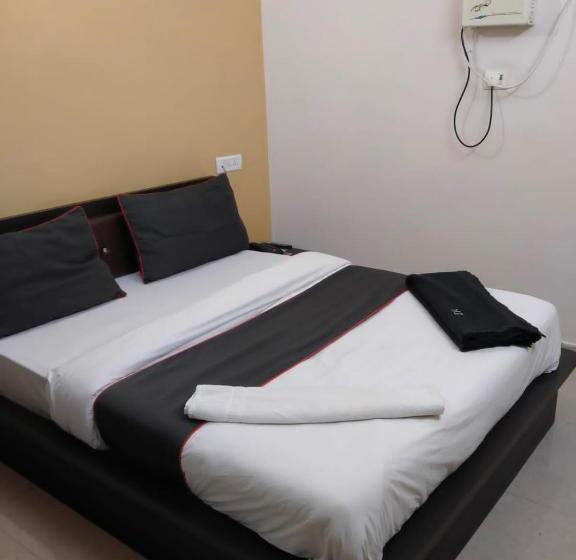 Hotel Lily Grand By Gds