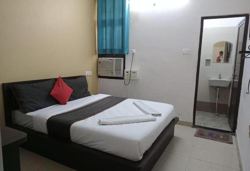 Hotel Lily Grand By Gds