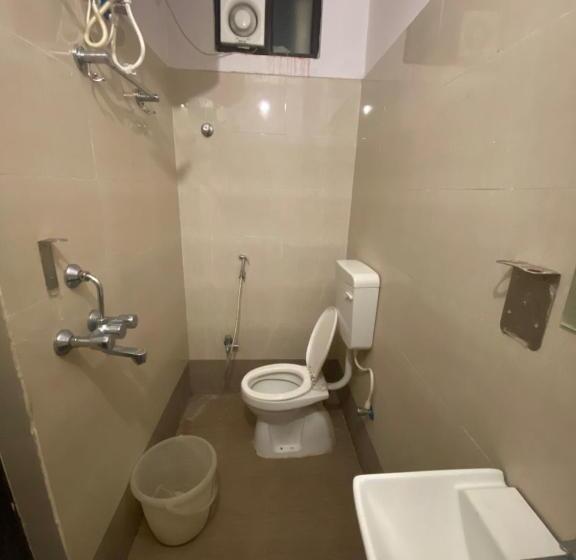 Hotel Lily Grand By Gds