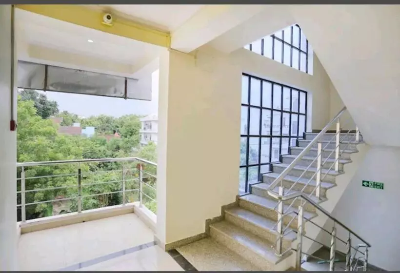 Hotelli Lily Grand By Gds