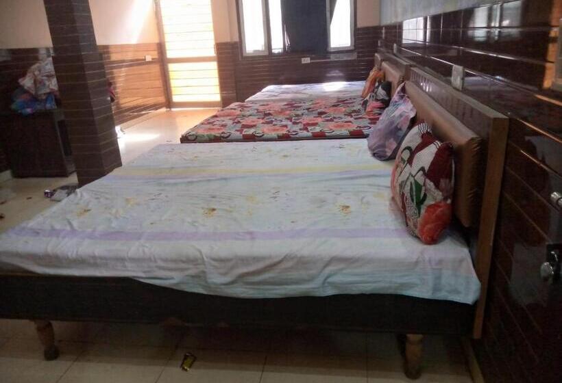 هتل Shri Ganpati Guest House