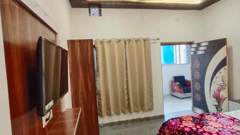 Hotel The Ram Krishna Palace