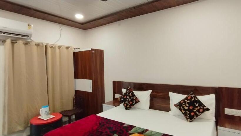 Hotel The Ram Krishna Palace