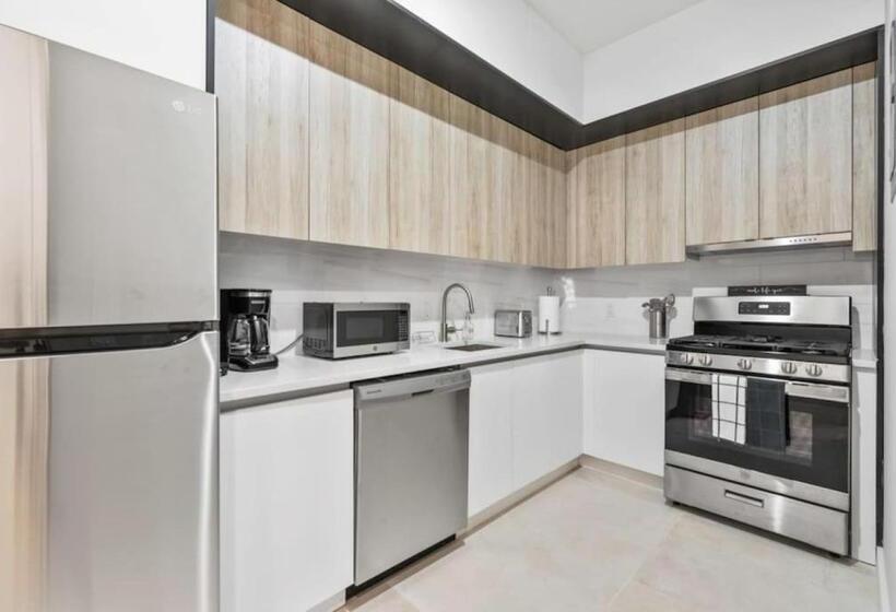 호텔 Top Notch 2br Suite Minutes To Central Park