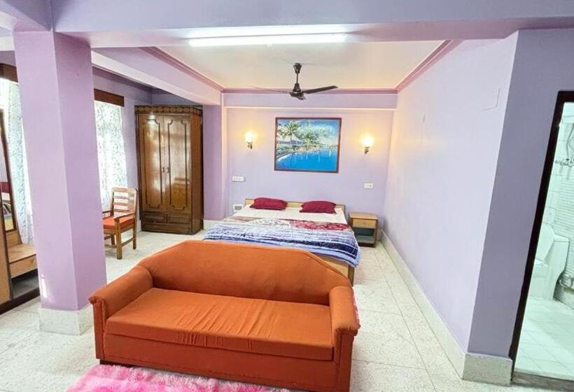 هتل Travellers Inn