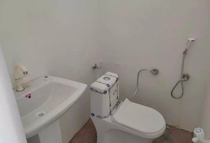 Oyo Av Hotel And Restaurant