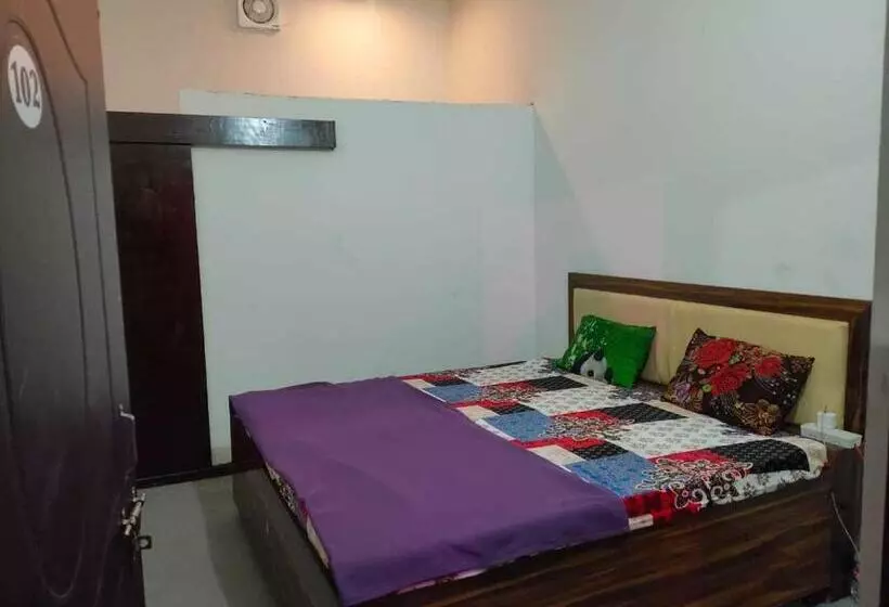 Oyo Av Hotel And Restaurant