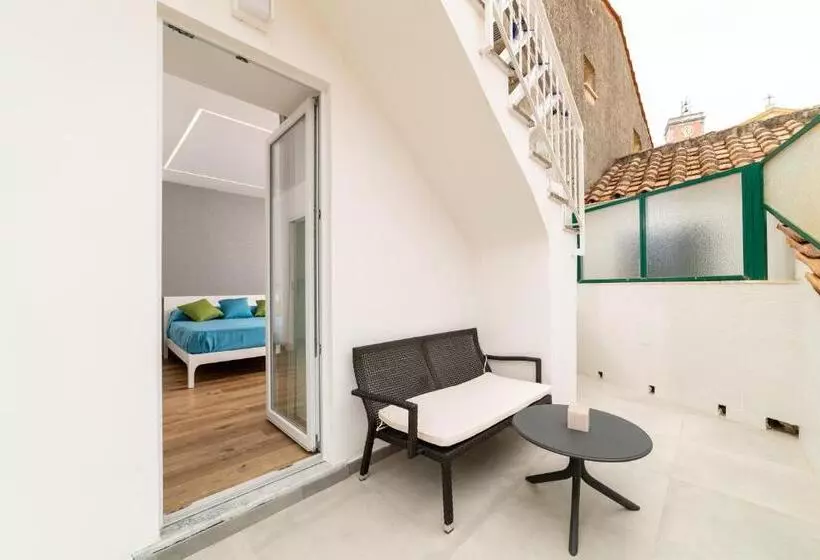 Majatalo Reginna Lighthouse