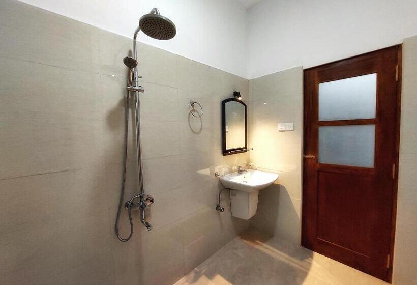 Majatalo Y &y Guesthouse