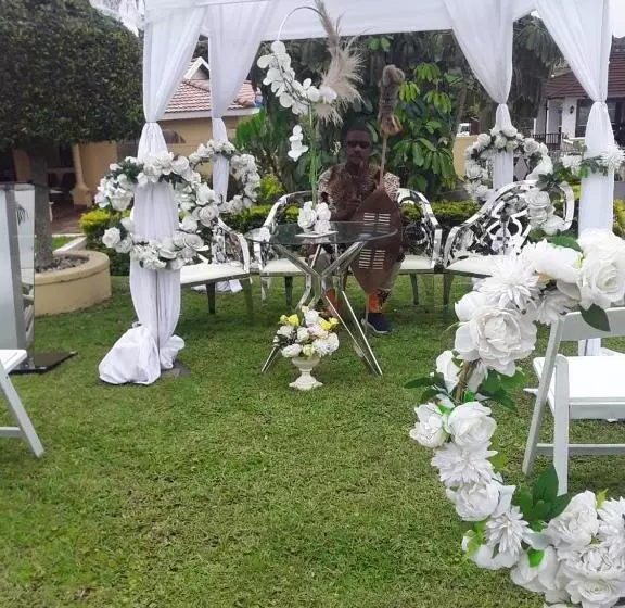 Lomakeskus Seme Exotic Events @ Accommodation