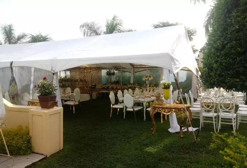Lomakeskus Seme Exotic Events @ Accommodation