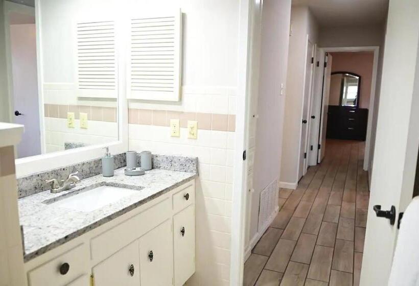 Szálló San Antonio: Fully Furnished 4br Perfect For Fams