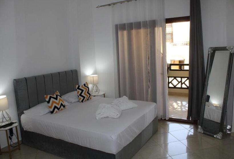 Apartment Inside 5 Star Hotel Private Beach With Reef