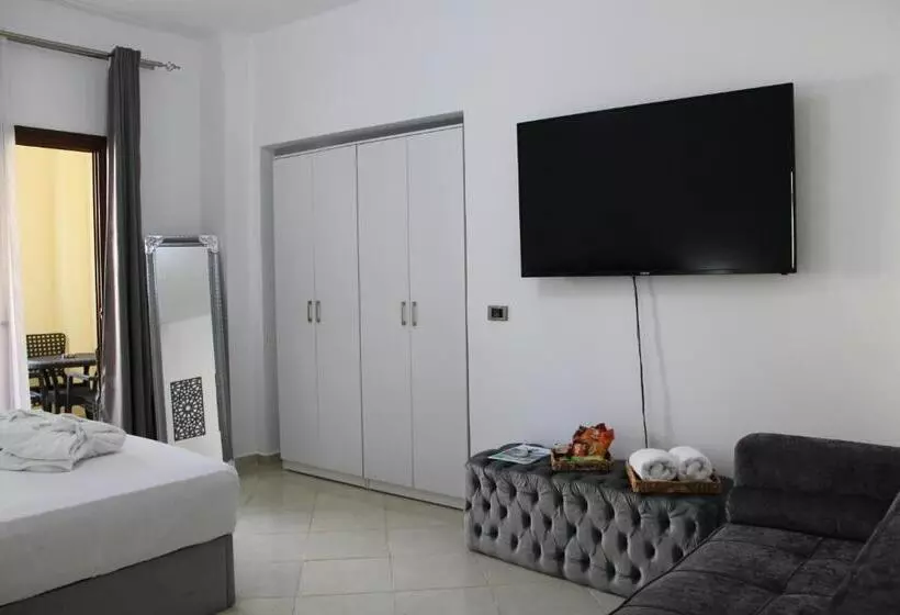 Apartment Inside 5 Star Hotel Private Beach With Reef