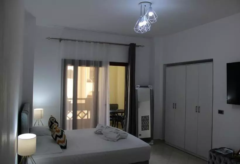 Apartment Inside 5 Star Hotel Private Beach With Reef