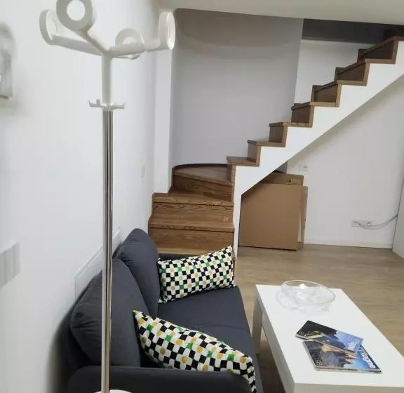 تختخواب و صبحانه Casa Cleo