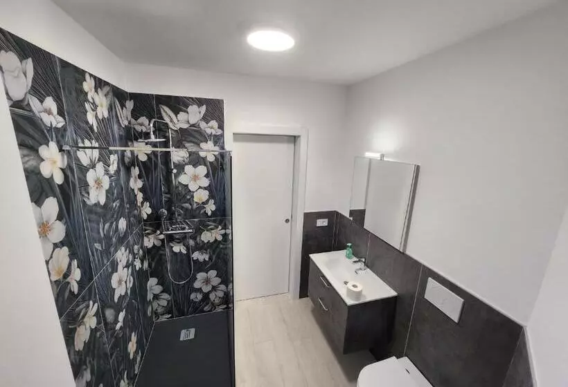 تختخواب و صبحانه Casa Cleo