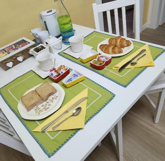 تختخواب و صبحانه Casa Cleo