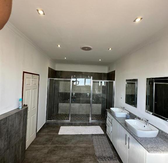 Bed and Breakfast Tarkshay Hospitality