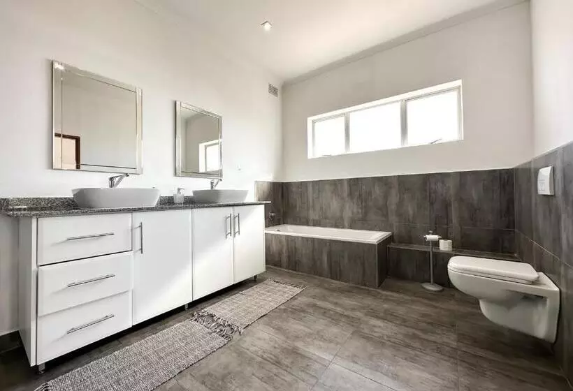 Aamiaismajoitus (B&B) Tarkshay Hospitality