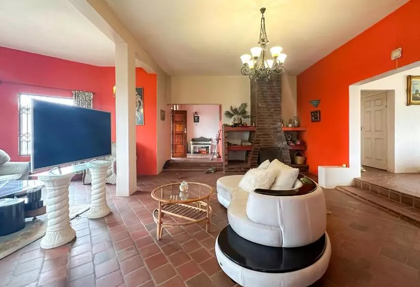 Aamiaismajoitus (B&B) Tarkshay Hospitality