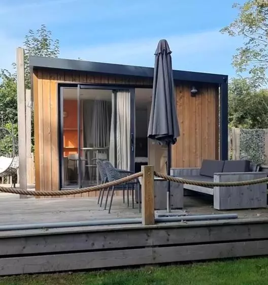 ベッドアンドブレックファースト Tiny House Aan Het Zuidlaardermeer   Vlakbij Groningen