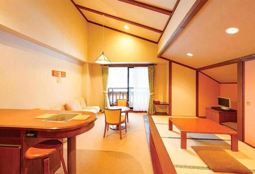 هتل シェーネスハイム金山