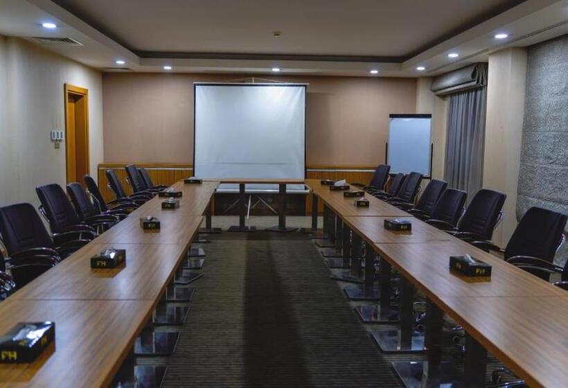 هتل Hilen De Ville