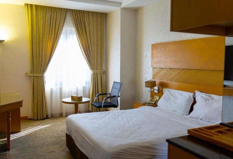 هتل Hilen De Ville