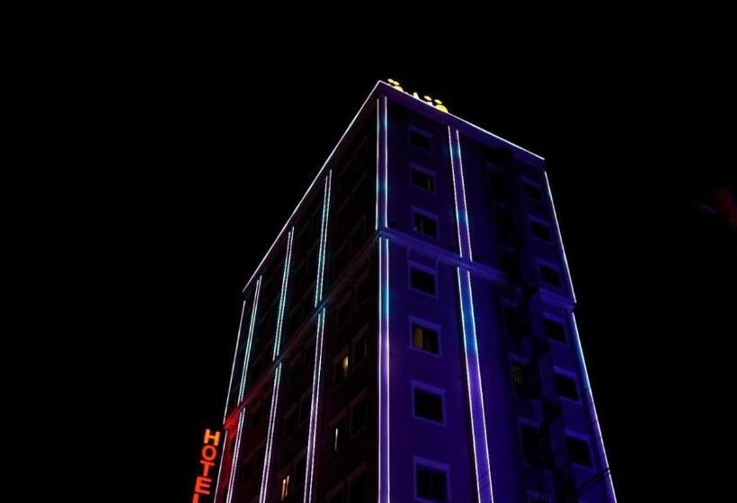 هتل Hilen De Ville